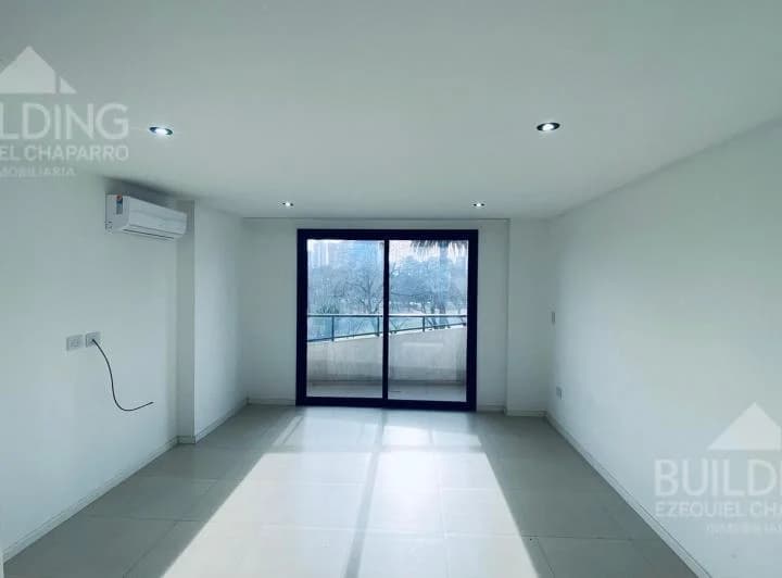 Departamento en edificio Building en Plaza Azcuenaga 3