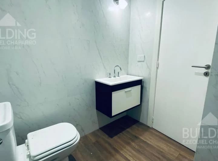 Departamento en edificio Building en Plaza Azcuenaga 5