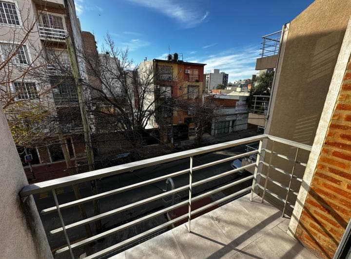 En Alquiler 2 Ambientes Semipiso 5