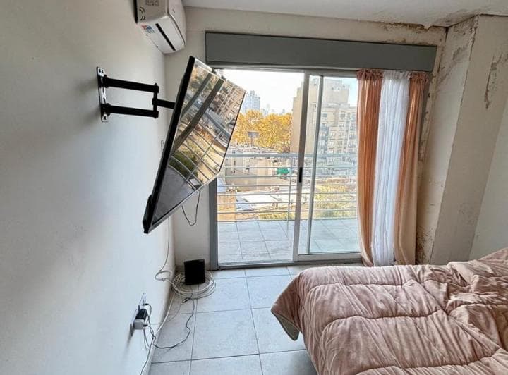 Monoambiente en Alquiler con balcon super luminoso en Chacarita 4