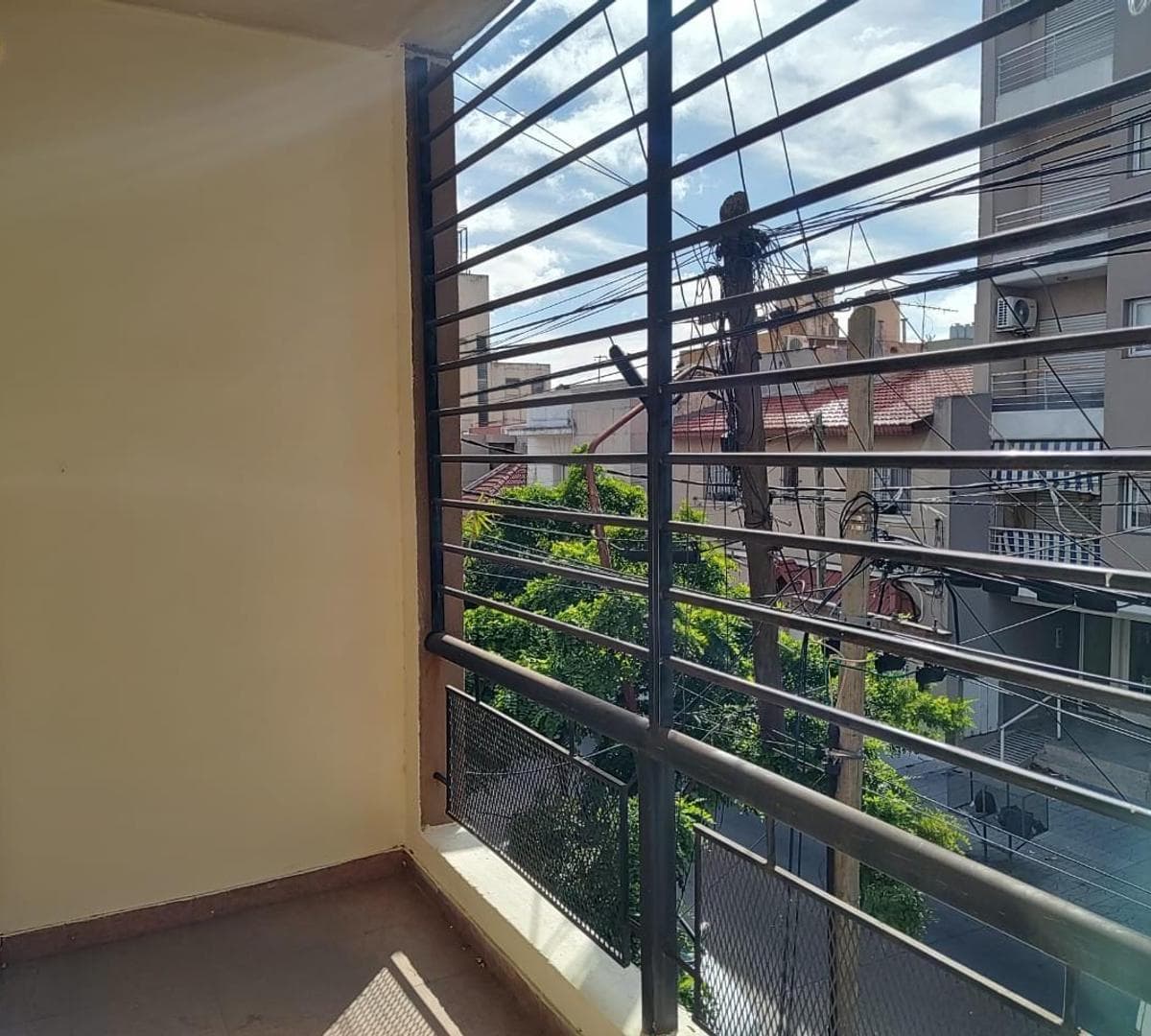 Impecable Departamento 2 Ambientes Fte, Balcón y Lavadero 3