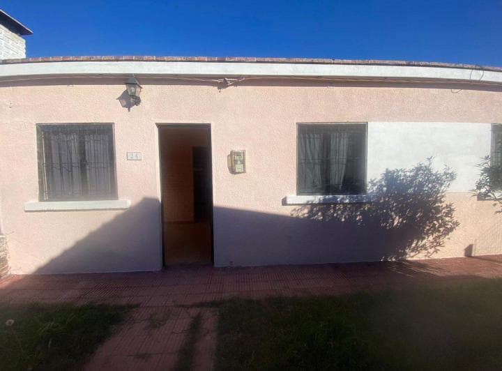 Alquiler Hermosa casa de tres dormitorios 2