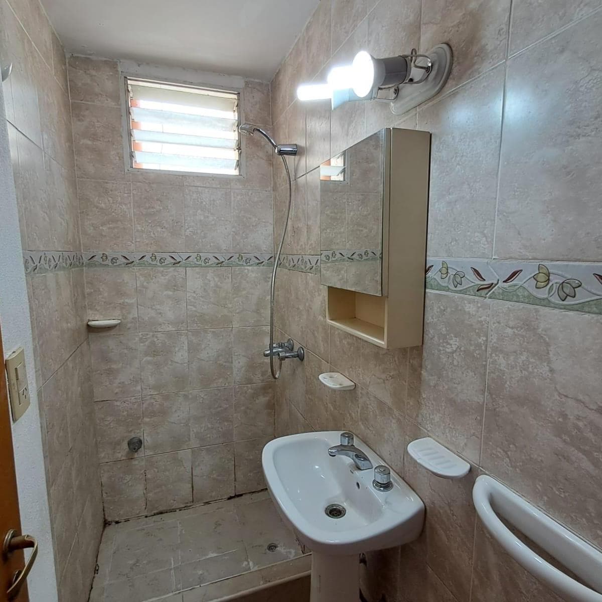 Departamento en B° Bella Vista 4