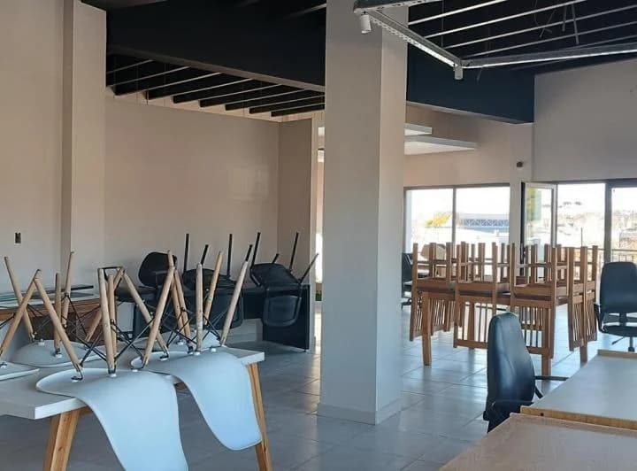 Local en complejo Villa Cartagena 5