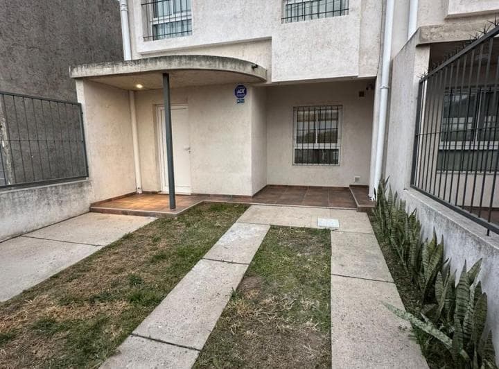 Duplex en venta en Poeta Lugones APTO CRÉDITO 2