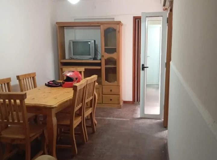 Alq.dpto AMOBLADO c1 dorm y patio B Centro. 3