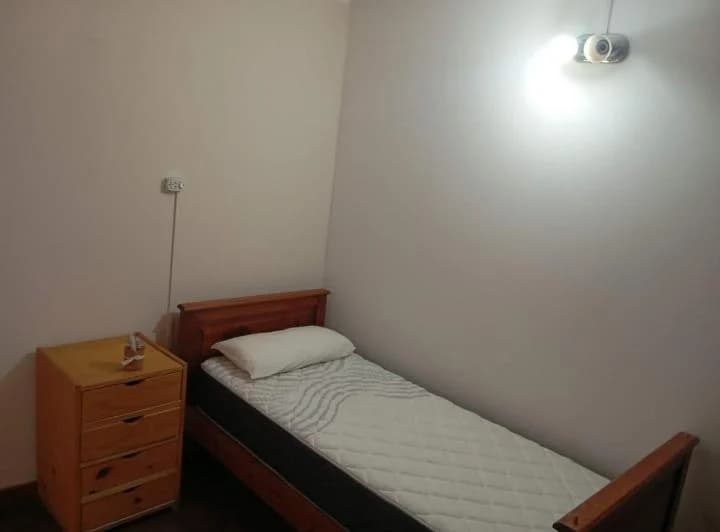 Alq.dpto AMOBLADO c1 dorm y patio B Centro. 5