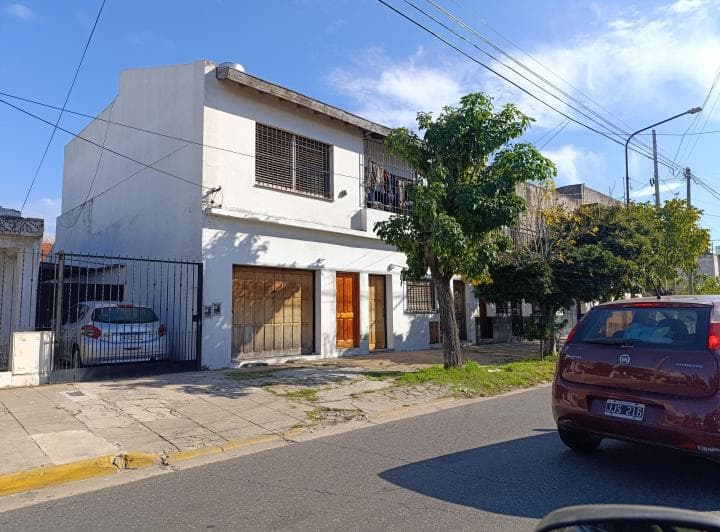 PH DE 3 AMBIENTES CON COCHERA EN SAN JUSTO 5