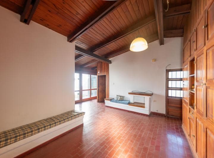 Casa - 4 dorm - 1000m2 de lote!!!!  5