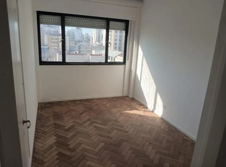 Dueño directo. 2 dormitorios + habitación de servicio y escritorio. 2