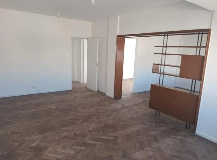 Dueño directo. 2 dormitorios + habitación de servicio y escritorio. 4