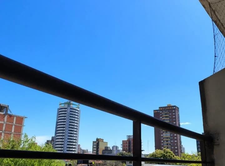 Tu Nuevo Hogar te Espera! Increíble Monoambiente luminoso y cerca a todo! 4