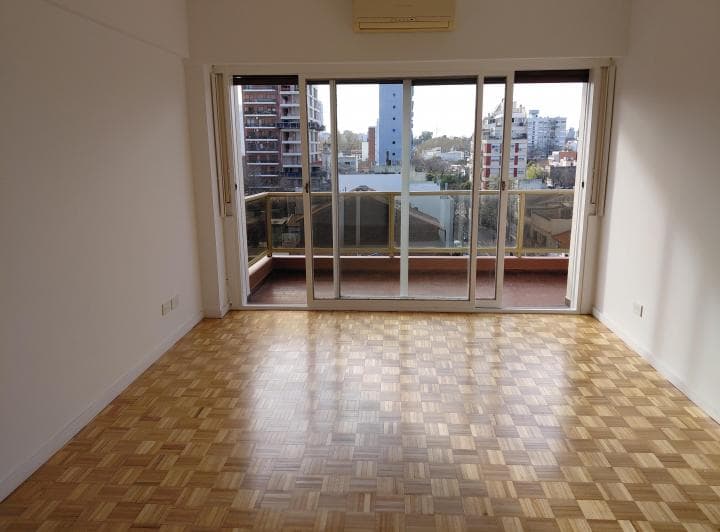 3 ambientes muy luminoso piso alto a 2 cuadras de Av Cabildo 4